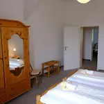팜스테이 Schloss Zinzow