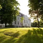 Schloss *