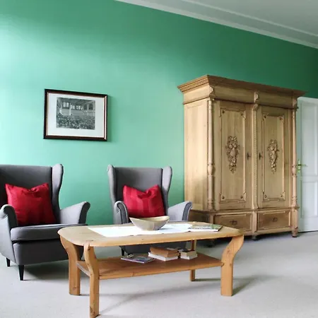 Schloss Farm stay *