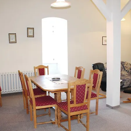 Schloss Farm stay *